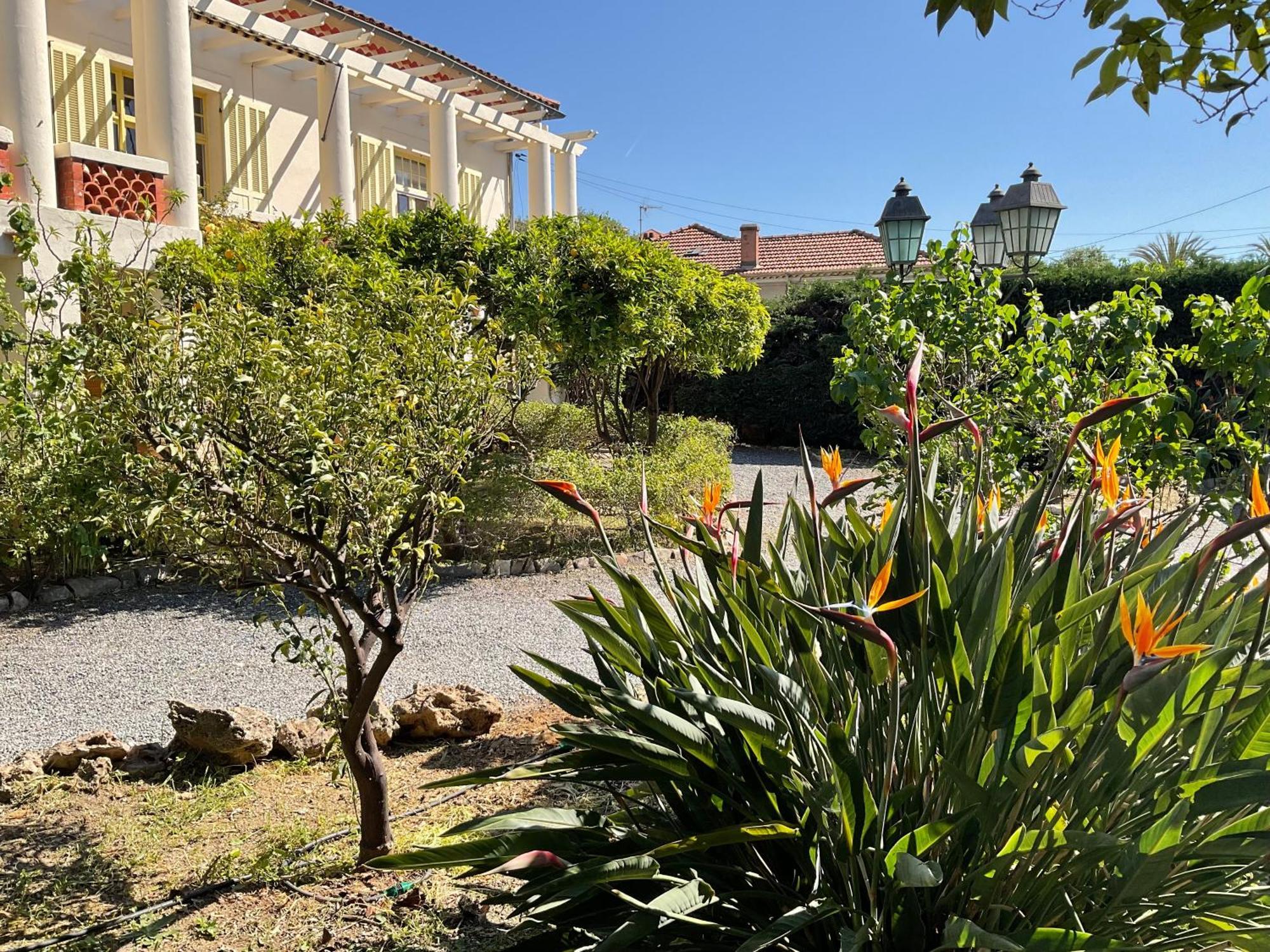 Villa La Provence Єр Екстер'єр фото